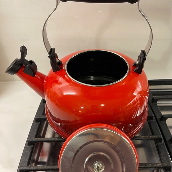 Le Creuset Classic Teakettle in Flame - Picture 7 of 7